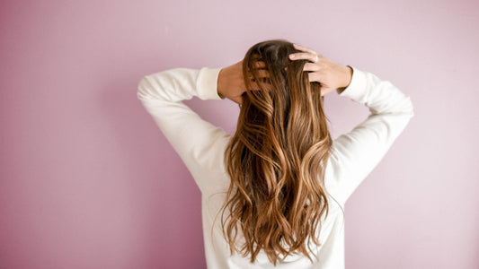 cibi che rafforzano i capelli